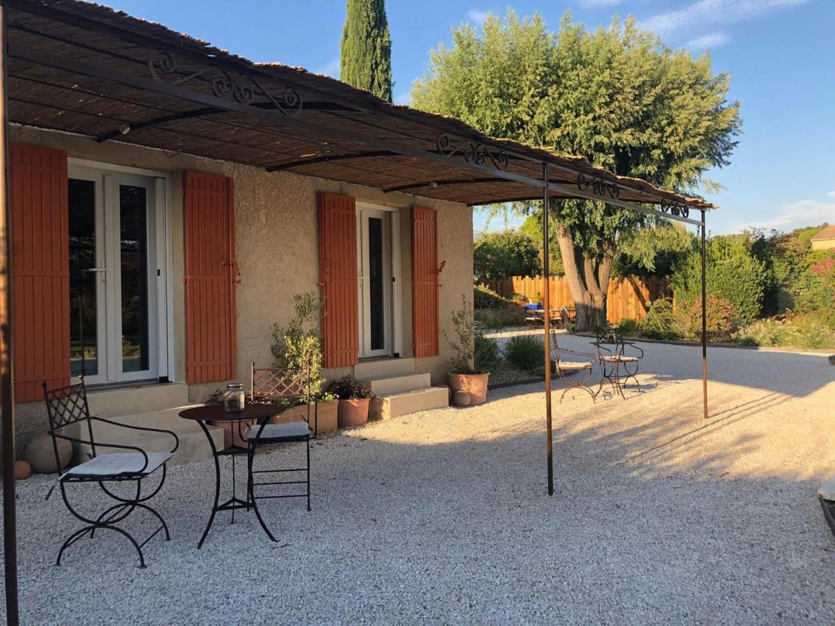 La Figue Noire Bed & Breakfast Caromb ภายนอก รูปภาพ